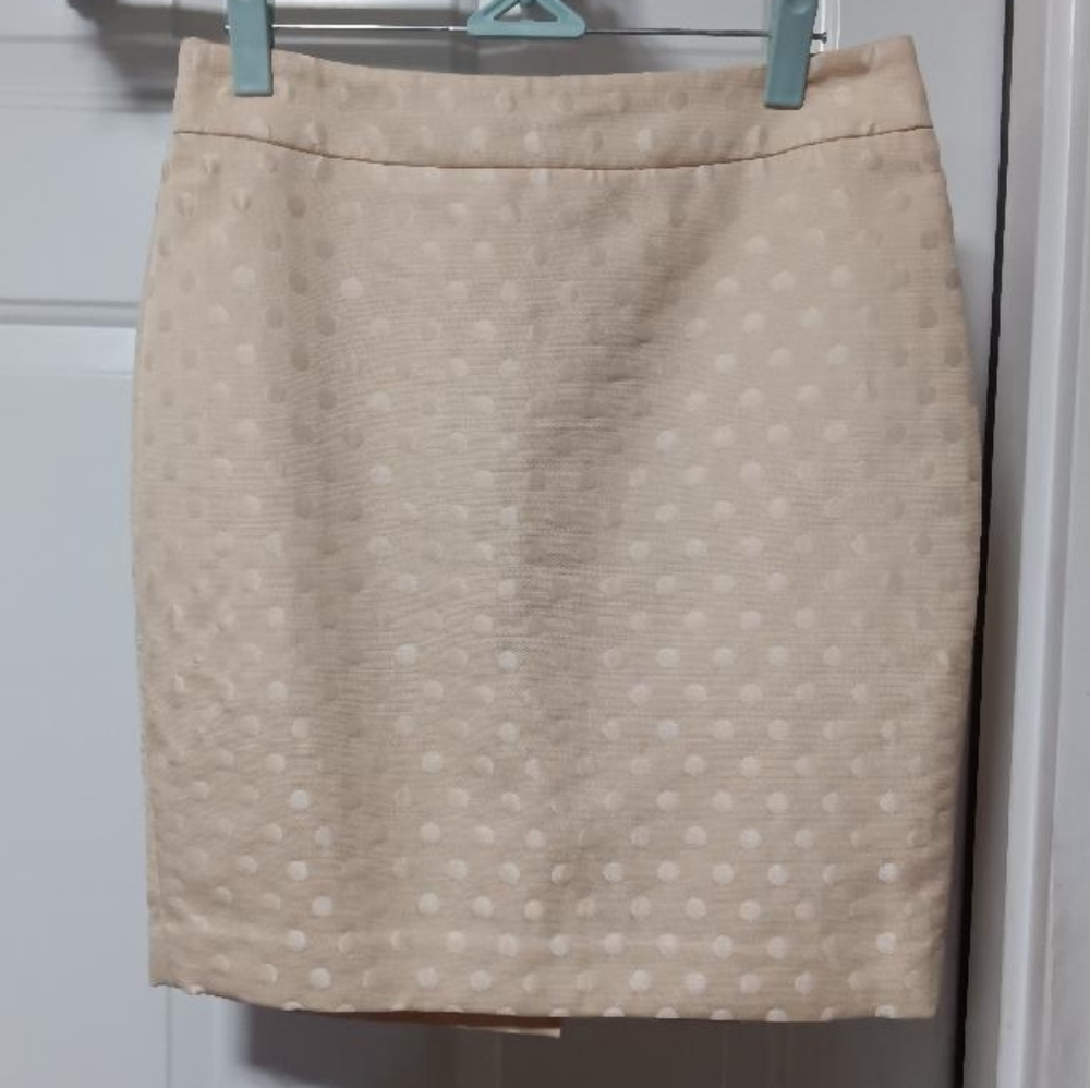 Ann Taylor 4P Cream Polka Dot Pencil Skirt